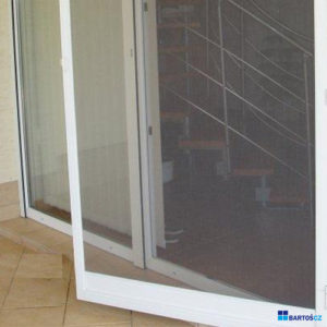 Extrudované dveřní sítě